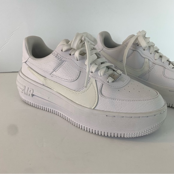 NWOT Nike Triple White Air Force One Platform Sneakers - Picture 11 of 11